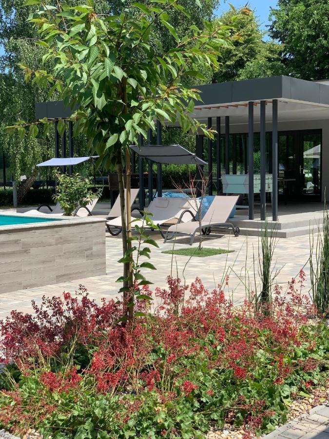 Mohacsi Wellness Vendeghaz Es Lovasklub Hotel Exterior foto
