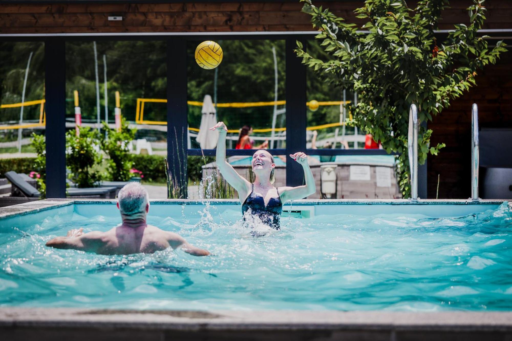 Mohacsi Wellness Vendeghaz Es Lovasklub Hotel Exterior foto