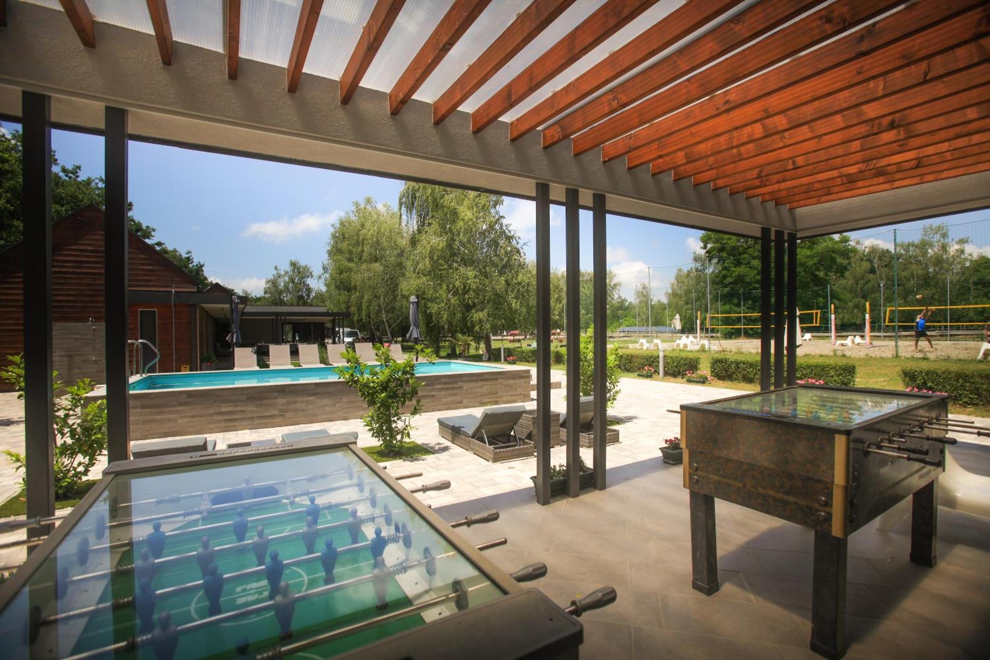 Mohacsi Wellness Vendeghaz Es Lovasklub Hotel Exterior foto